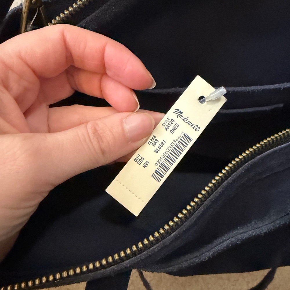 Madewell The Elsewhere Tie Crossbody in Night Vision (deep navy) - Suede, NWT - Picture 4 of 4